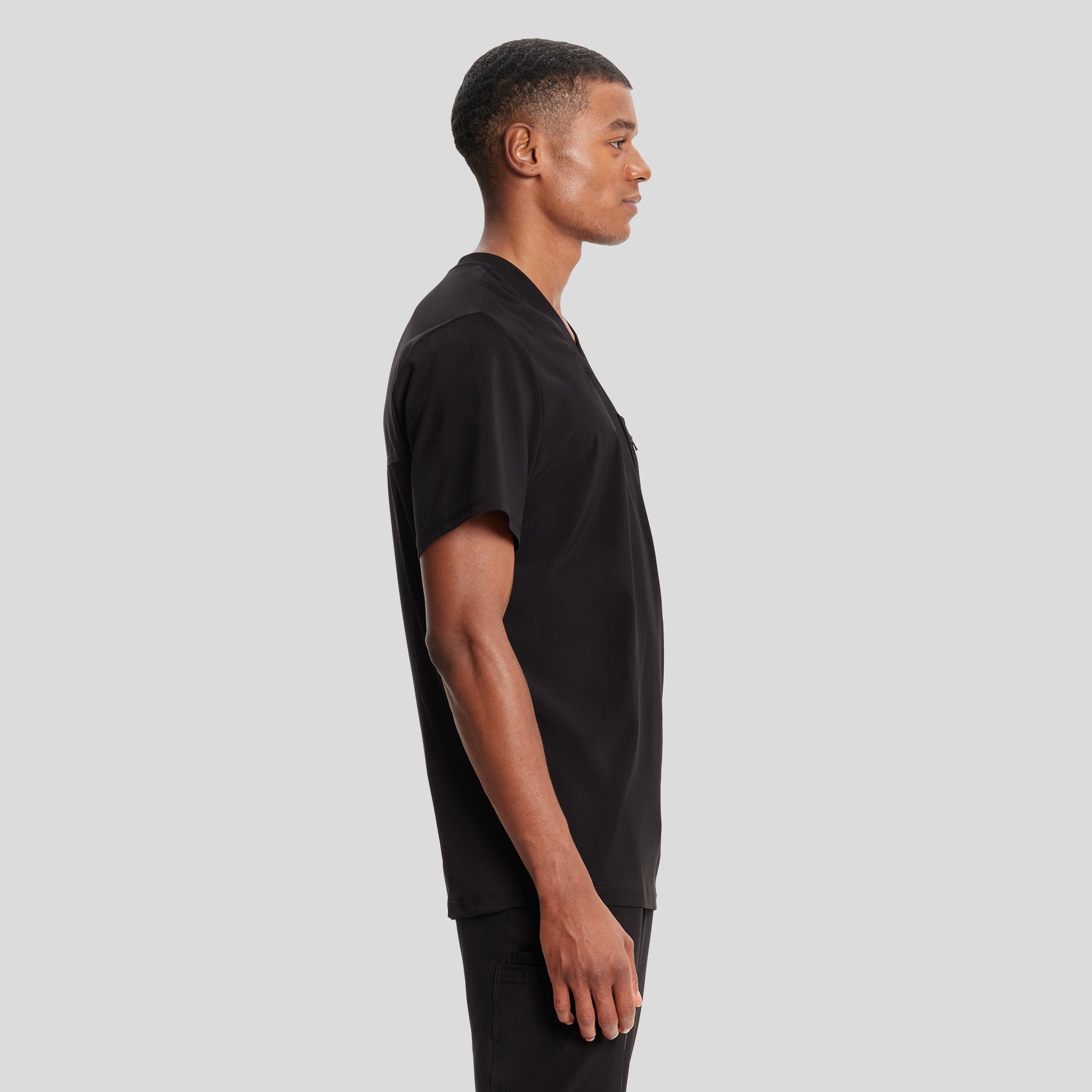 Men's V-Neck Knit Panel Solid Scrub Top | Black