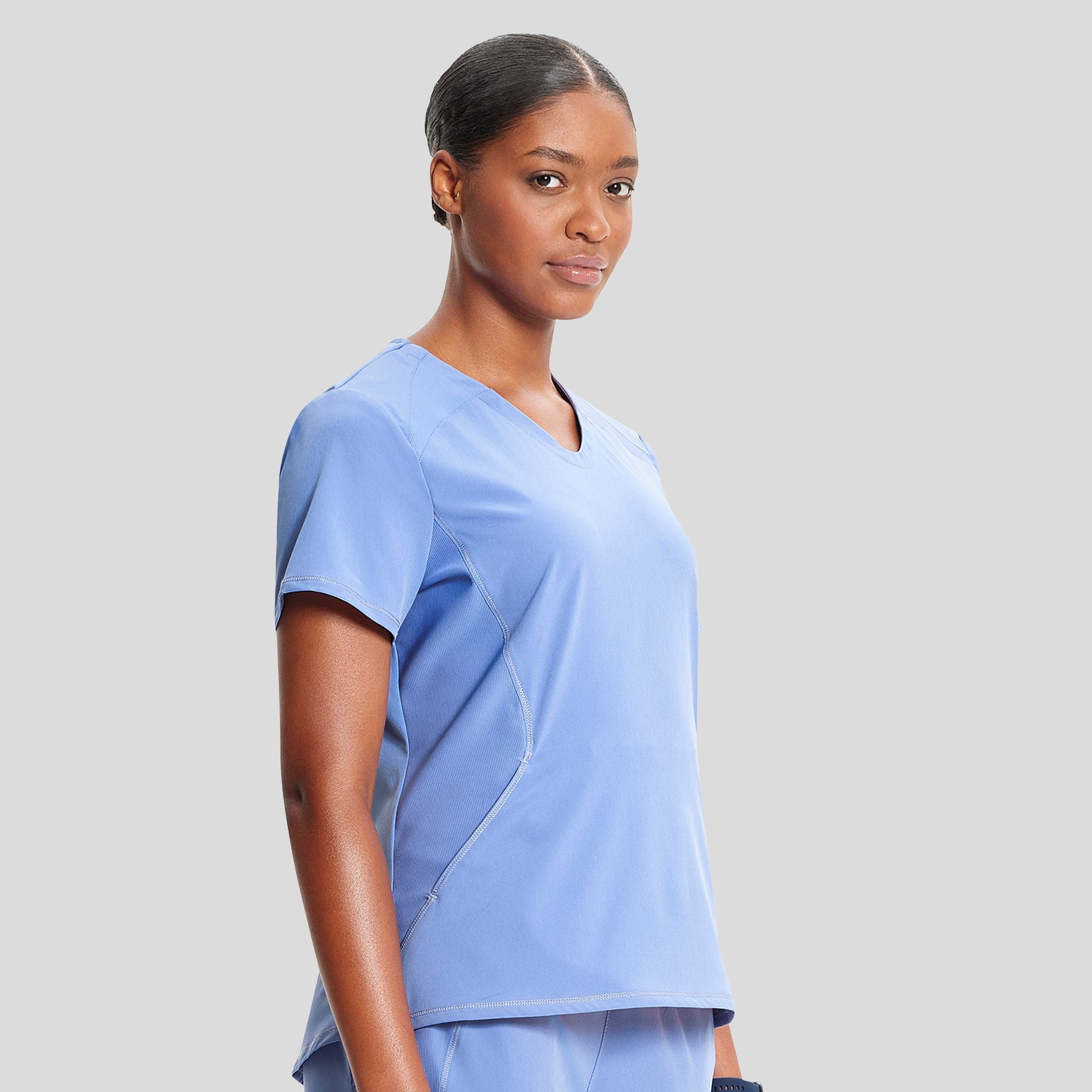 IN_INFINITY_GNR8_VNECKTOP_620A_CIEL_RIGHT