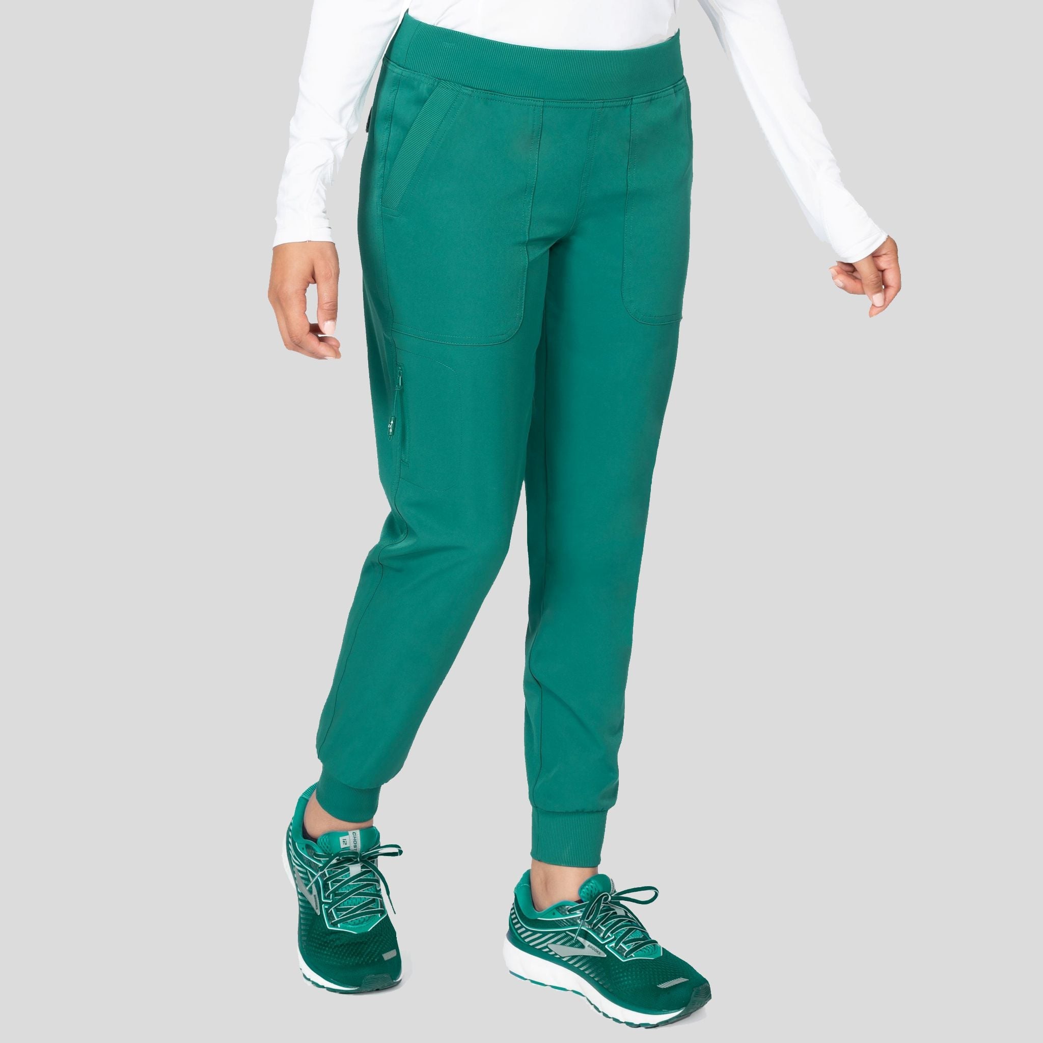 Zavate_AvaTherese_3017_hunter_front