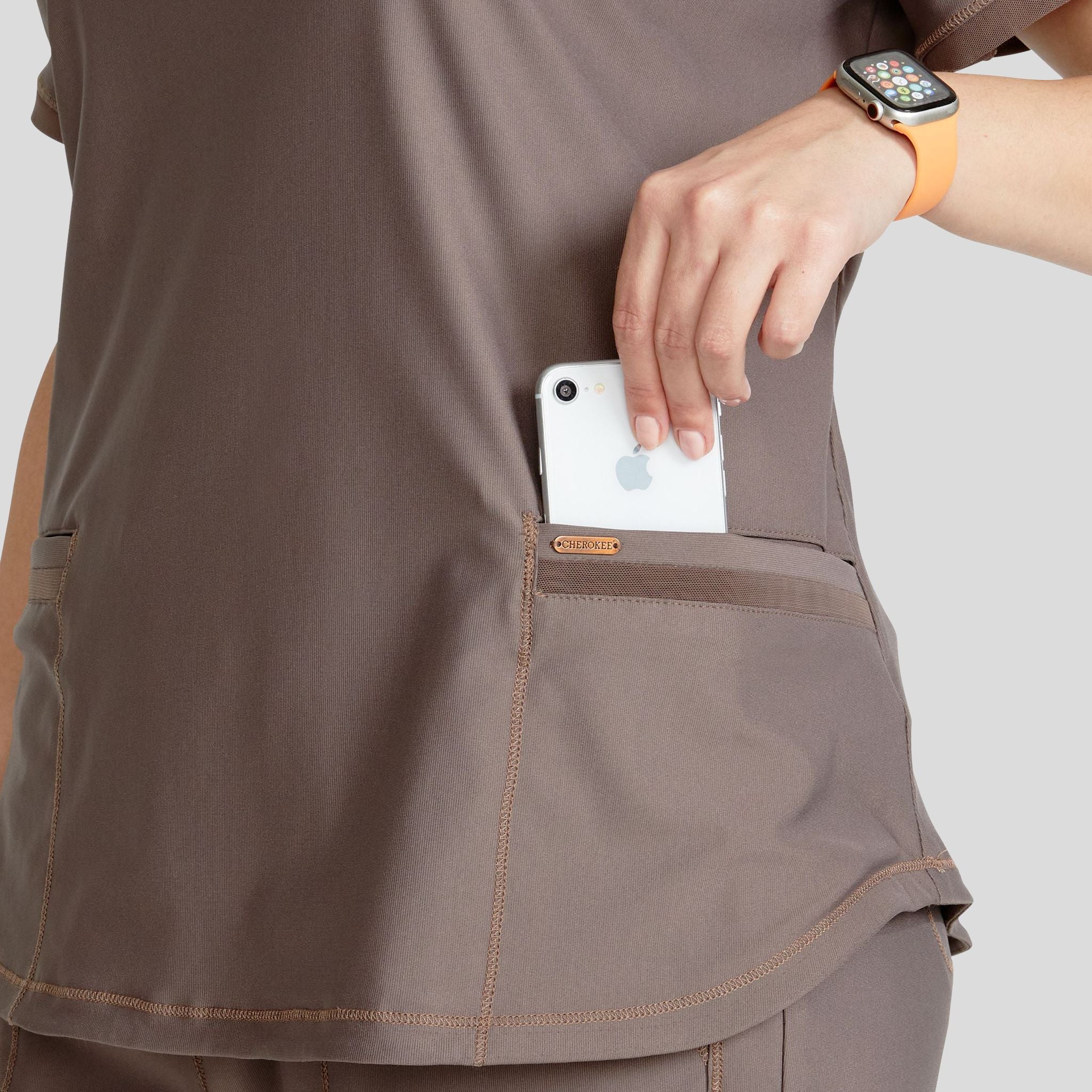 CHEROKEE_CK840_IRON_DETAIL